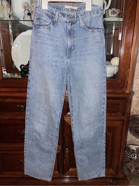 Levi’s 94 baggy jeans